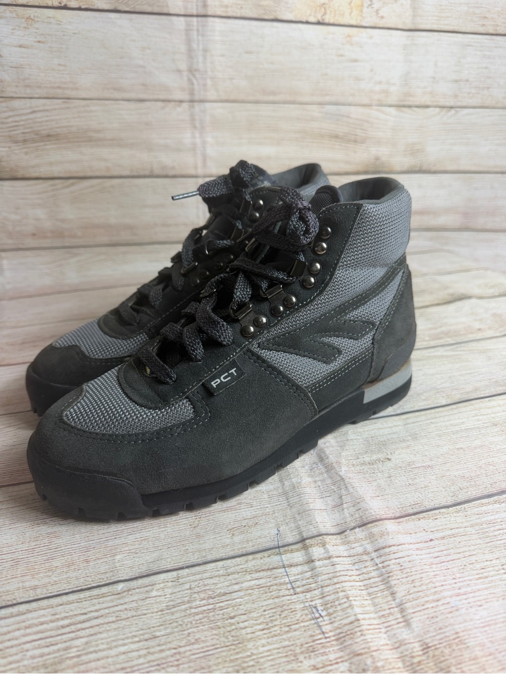 Hi Tec Gray leather Pacific Crest Trail, hiking boots size 8